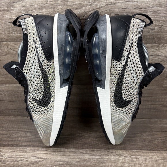 Nike Air Max Flyknit Racer Gray Black Womens US Size 8 FD2285-200 Running Shoes - Picture 6 of 10